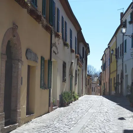 A Serene In Villa Gemmano